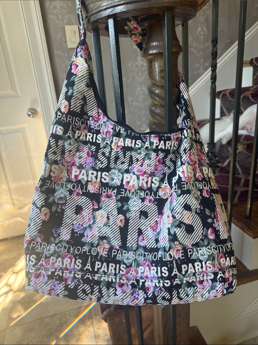 ROBIN RUTH black floral Paris tote brand new never used zip top - Picture 3 of 8